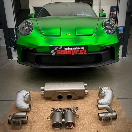 Do Porsche 911 GT3 (992) našeho zákazníka a kamaráda jsme instalovali...