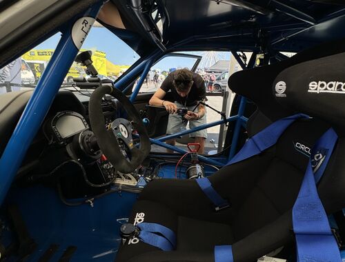 Vystrojení kokpitu M3 E30 2,5l Evo DTM z řidičovy strany | ADAC 24h Nürburgring 2025 - 3h Classic 18.-22.05.2025 (Reportáž)