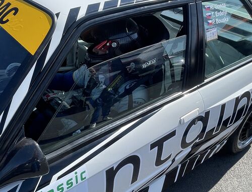 Plně připraven k první kvalifikaci - M3 E30 2,3l Gr.A | ADAC 24h Nürburgring 2025 - 3h Classic 18.-22.05.2025 (Reportáž)